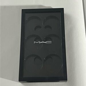 MAC Eyeshadow Compact with Insert —— Easy to Carry 6 Eyeshadows